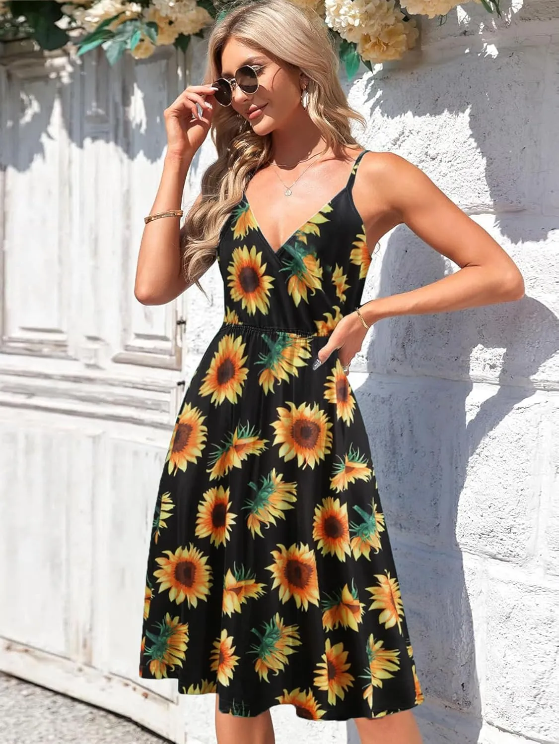 Womens Summer Dresses Spaghetti Strap Floral Dress Casual V Neck Midi Dress Cute A-Line Beach Dress with Pockets